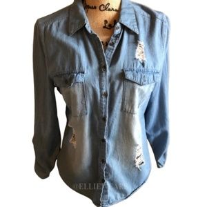 🍾 3/$25 Destroyed Denim Long Sleeve Shirt